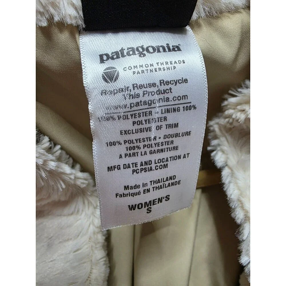 Patagonia Cream Faux Fur Womens Jacket Size‎ S Lined Soft Texture Button Closure